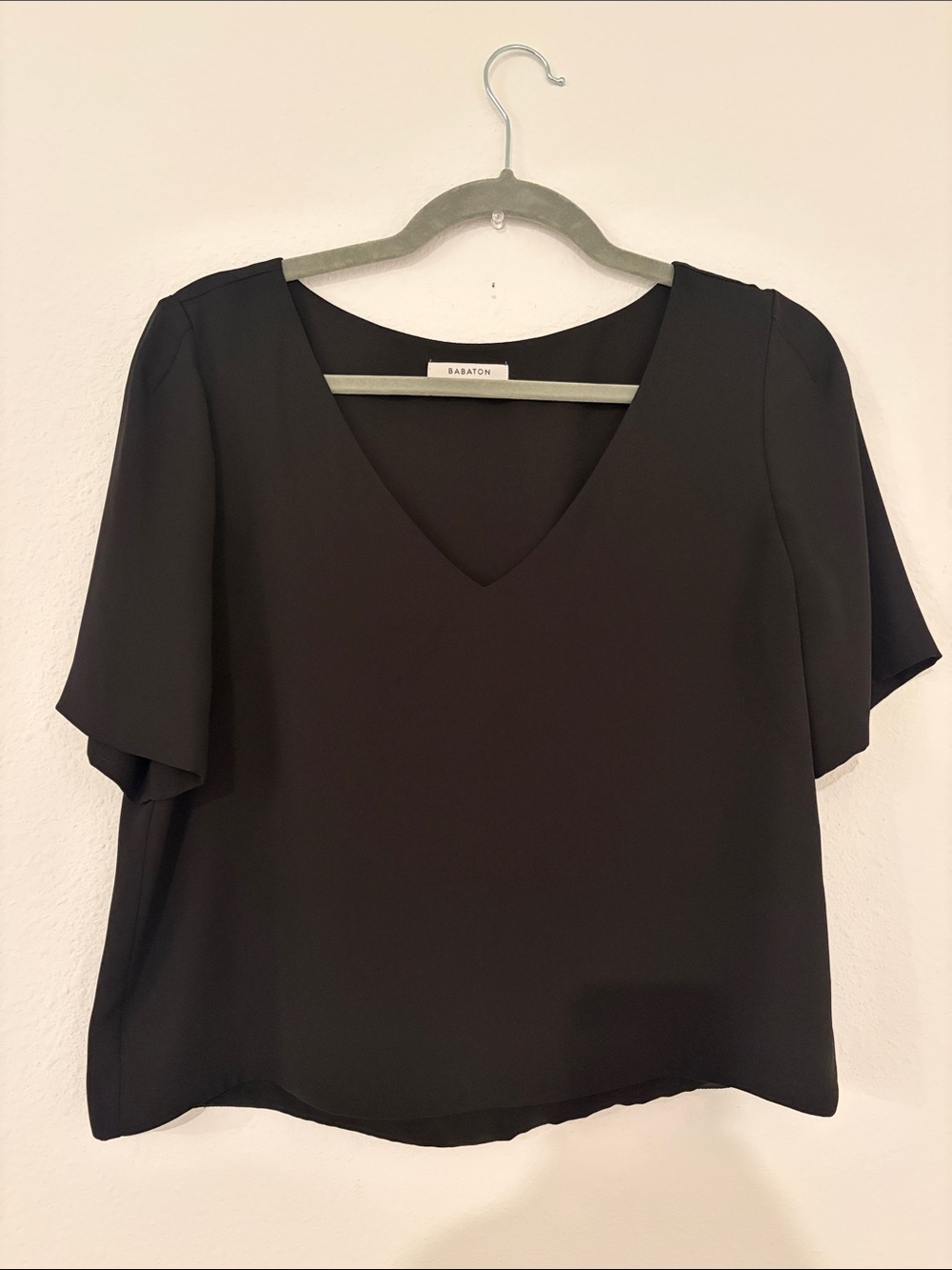 Aritzia Babaton Black V-Neck Flutter Sleeve Blouse size M